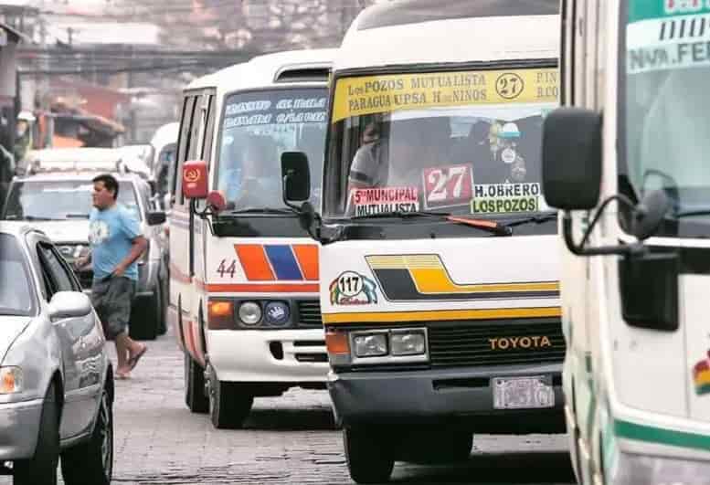 Transportistas de Santa Cruz evalúan suspender el&nbsp;paro