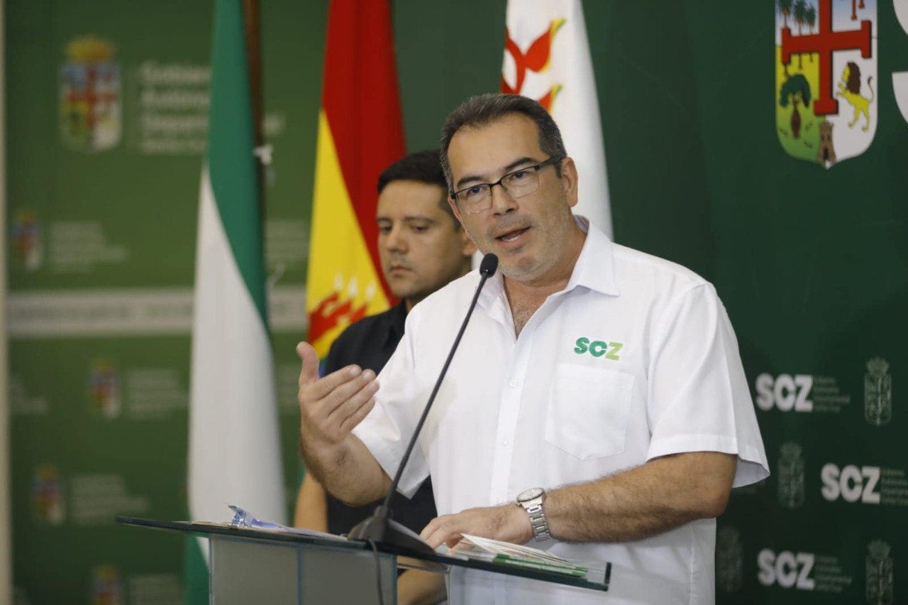 Gobernador plantea modificar la ley del desayuno escolar y asignar nuevos recursos para garantizarlo