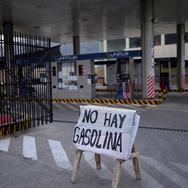 Falta de combustible paraliza la entrega de alimento para ganado y afecta a la&nbsp;industria