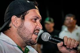 Cochamanidis llama entre sollozos a decidir “un nuevo rumbo para Bolivia” el 17 de&nbsp;agosto