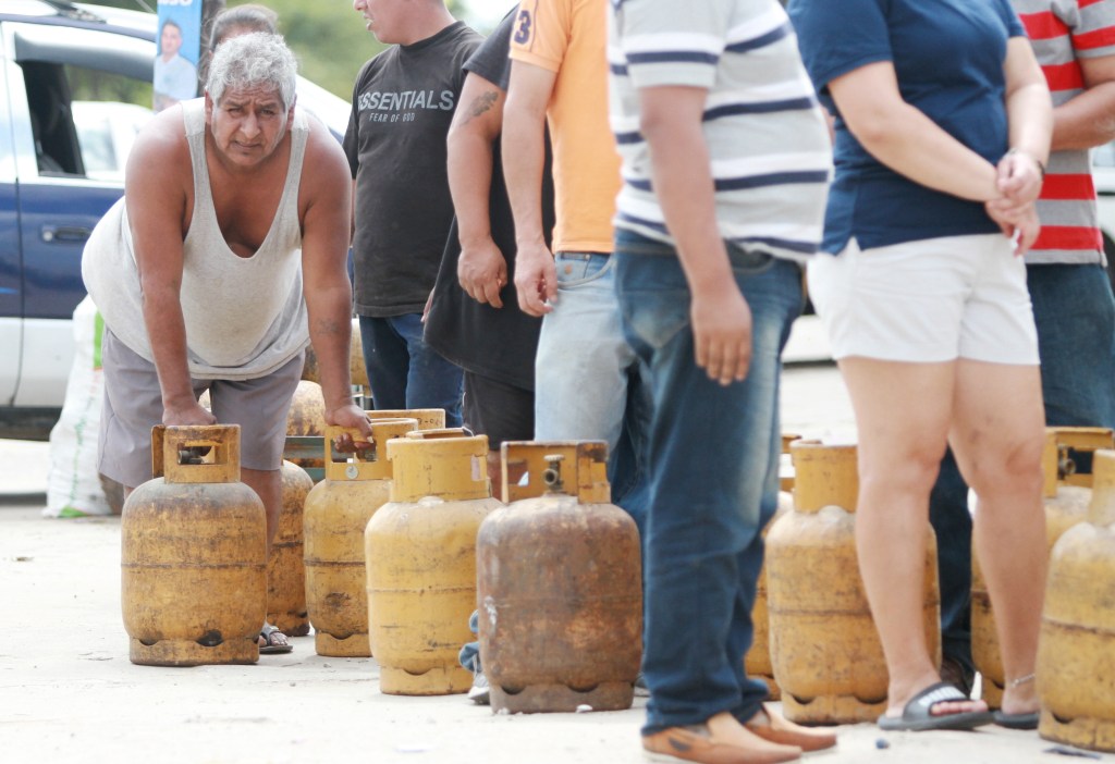 Crece la escasez de gas en garrafa en Santa Cruz pese a versiones&nbsp;oficiales